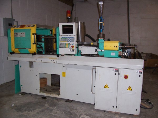 2001 28 ton Used Arburg Injection Molding Machine For Sale